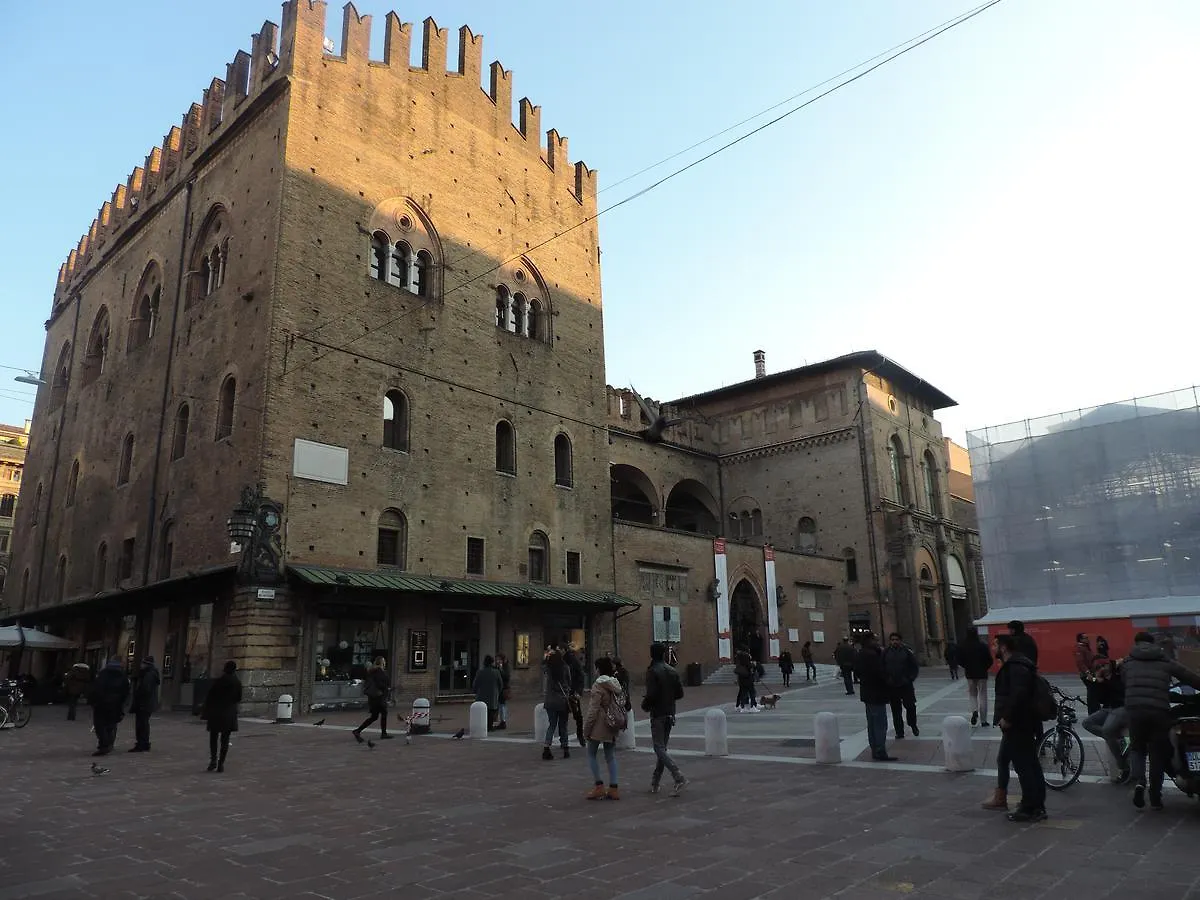 B&B Piazza Grande Bologna 2*,